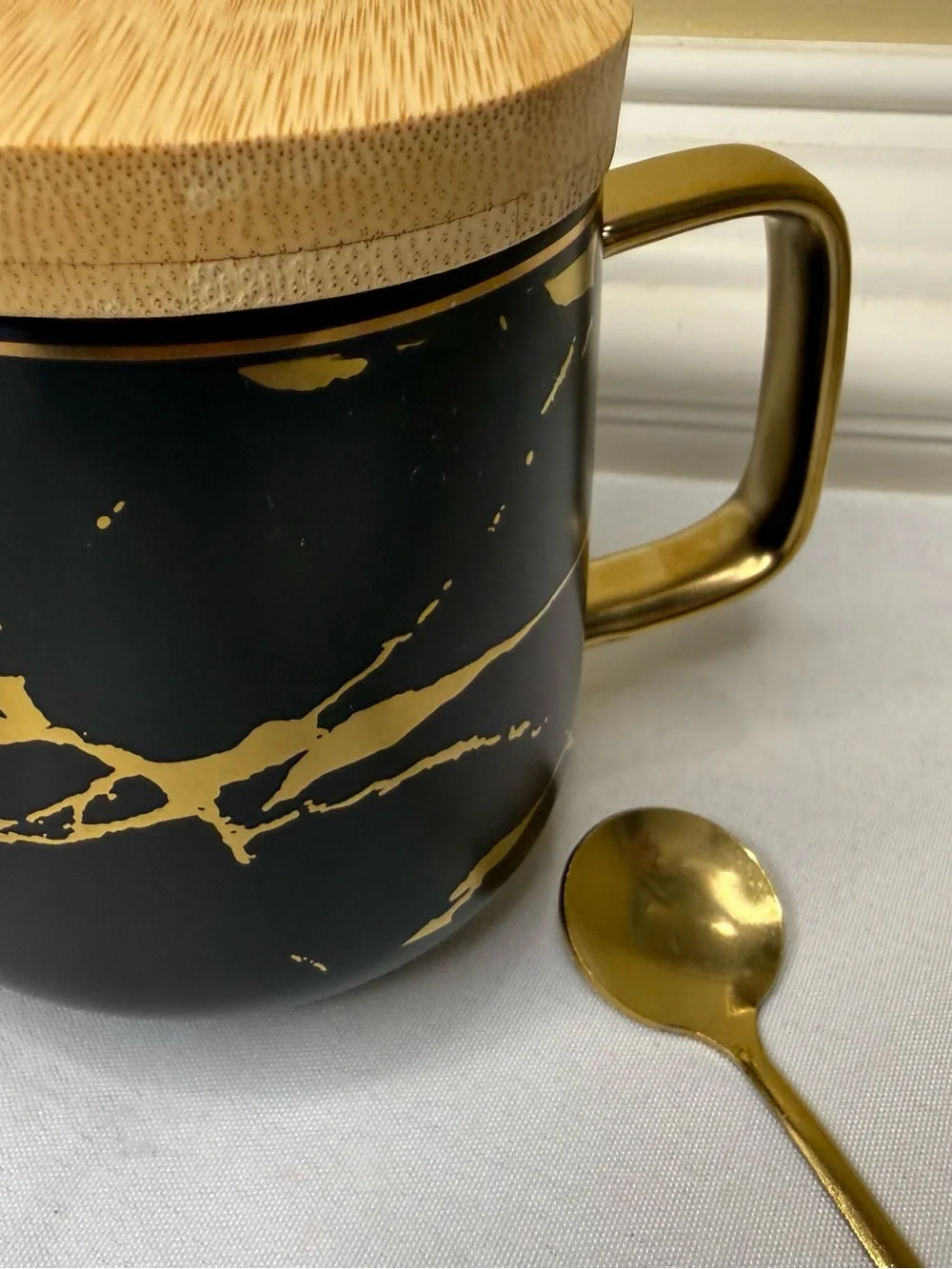 New Fine Bone China with Gold Mug with Acacia Lid and Accent Spoon New in Box
